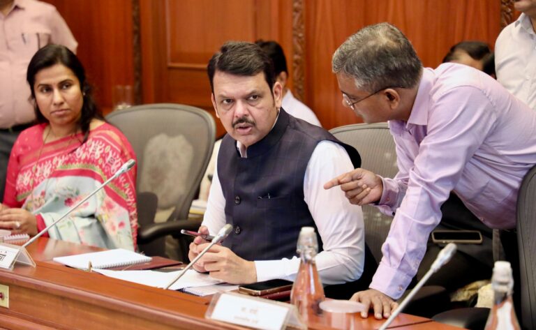 मुख्यमंत्री सौर कृषी वाहिनी २.० योजनेसाठी आढावा बैठक – प्रकल्प विकासकांसाठी अडथळे दूर करण्यावर भर