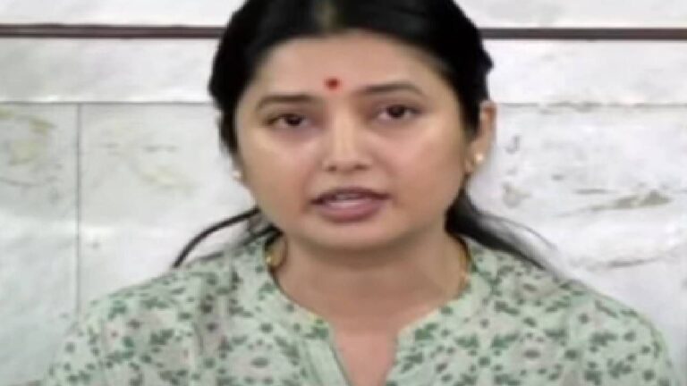 प्राजक्ता माळी यांच्या पत्रकार परिषदेवर प्रश्नचिन्ह!