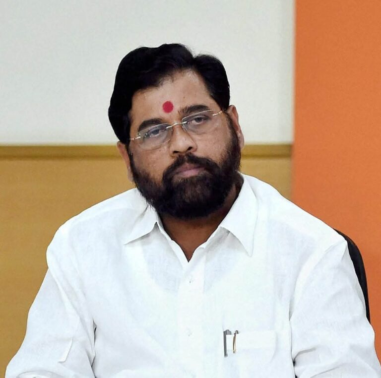 माझा आवाजचा अंदाज खरा ठरला: पालकमंत्री नियुक्तीवरून महायुतीत बेबनाव, एकनाथ शिंदे प्रचंड नाराज…