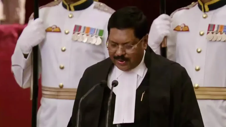 अमरावतीचे भूषण गवई भारताचे सरन्यायाधीश झाले.