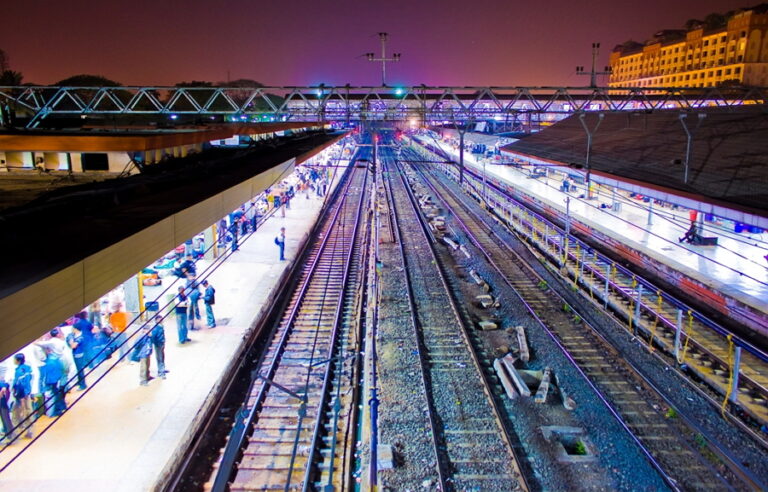 पुण्यात बॉम्बची धमकी: युद्धपातळीवर शोधमोहीम