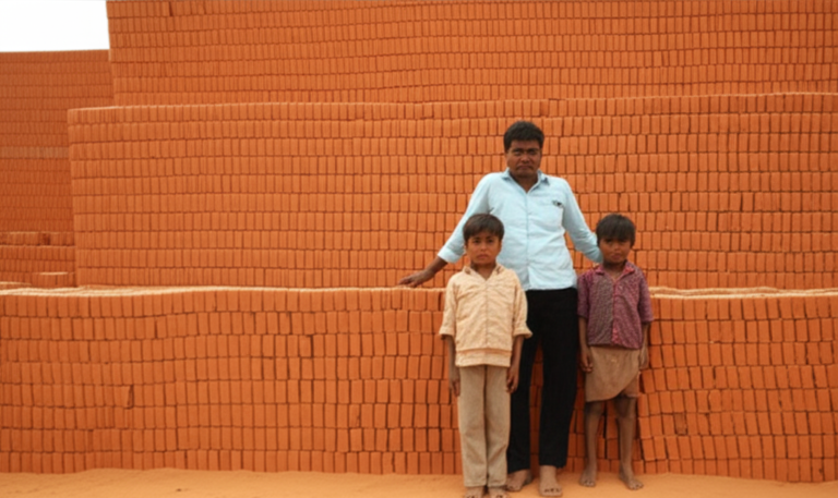 👶🏻 विटभट्टीवर बालश्रमाचे संकट 🧱